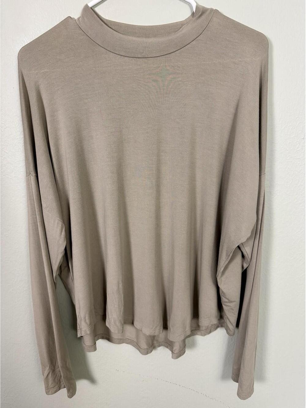 Madewell Women’s Long Sleeve Mock Neck Tee Tan Relaxed Fit Top‎